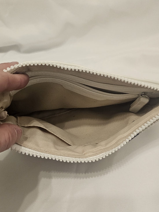 Rae Dunn White "HELLO SUNSHINE" Wristlet Clutch - Picture 3 of 5